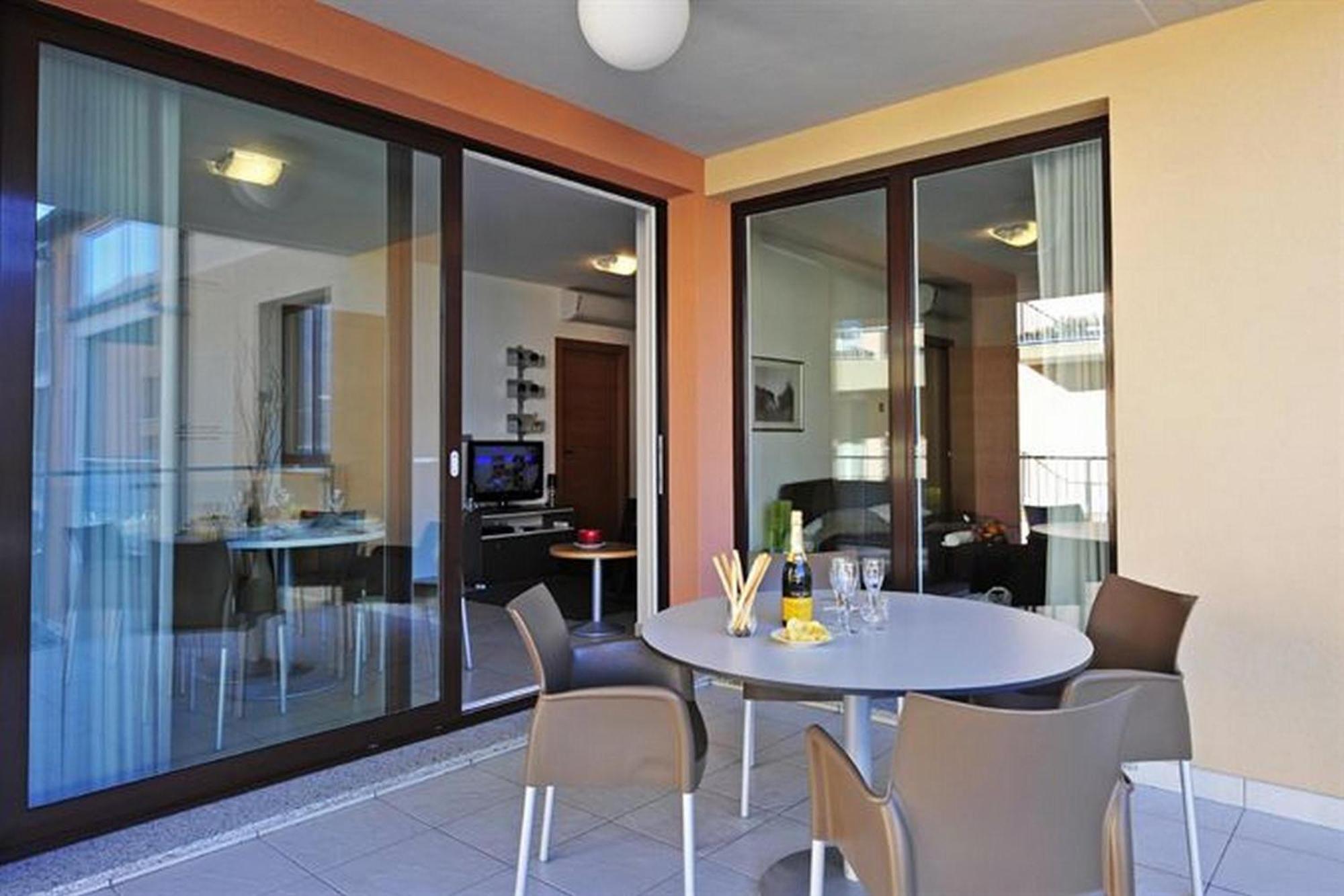 Vista Di Maccagno Fantastico Pool - Happy Rentals Екстер'єр фото